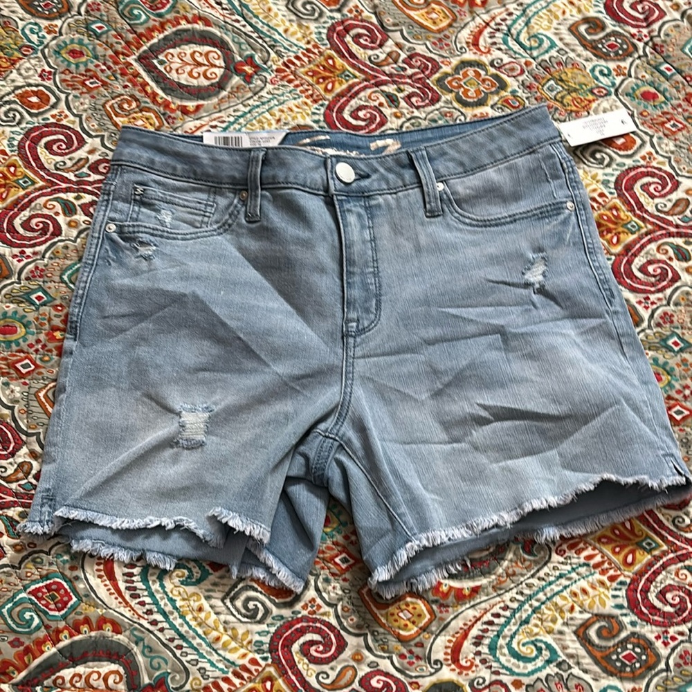 NWT seven7 weekend shorts size 10 frayed hem